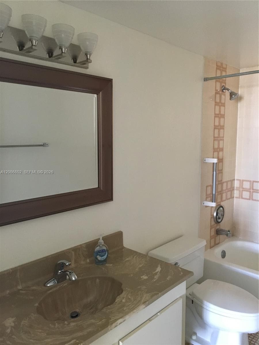 OLYMPUS CONDO PHASE · #2004 in Hallandale Beach - Photo 15