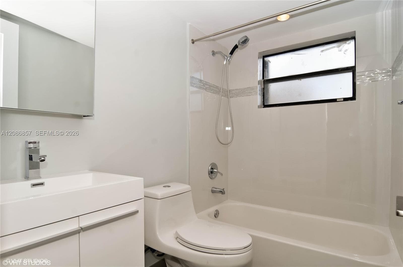 JEFFERSON GARDENS CONDO · #404 in Miami Beach - Photo 7