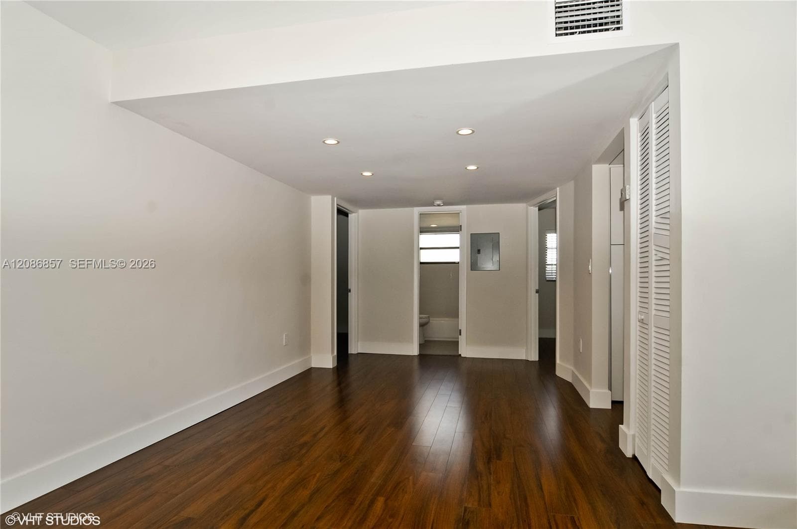 JEFFERSON GARDENS CONDO · #404 in Miami Beach - Photo 5