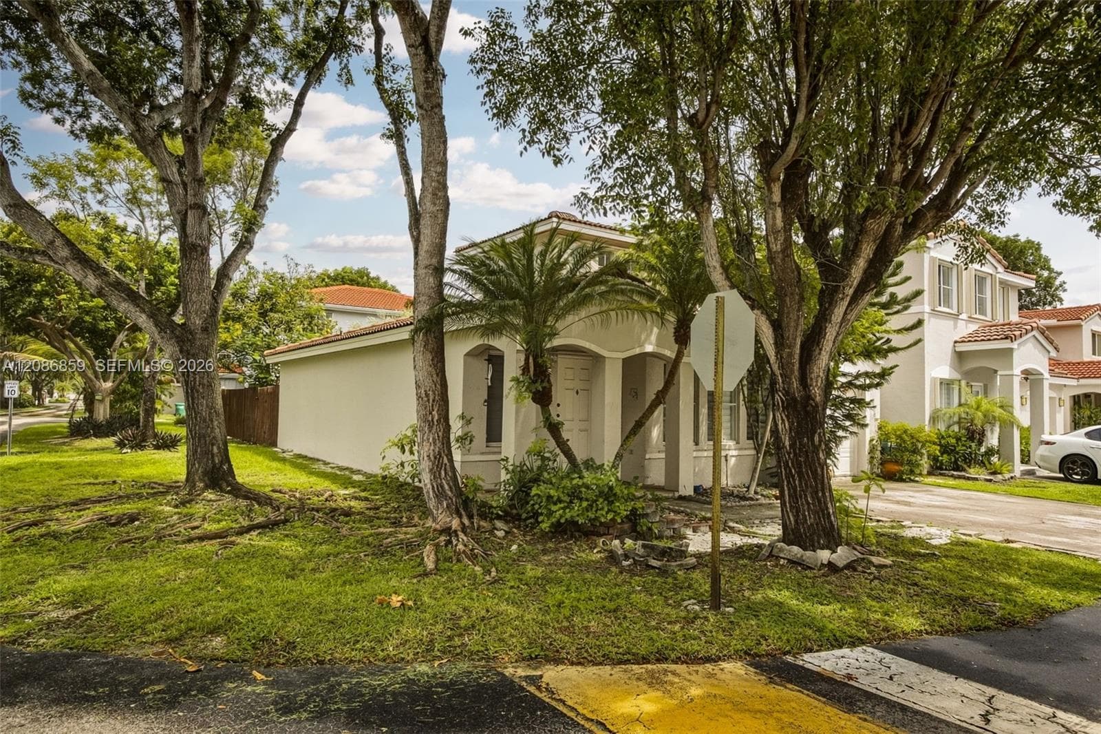 16525 SW 97th Ter photo 2
