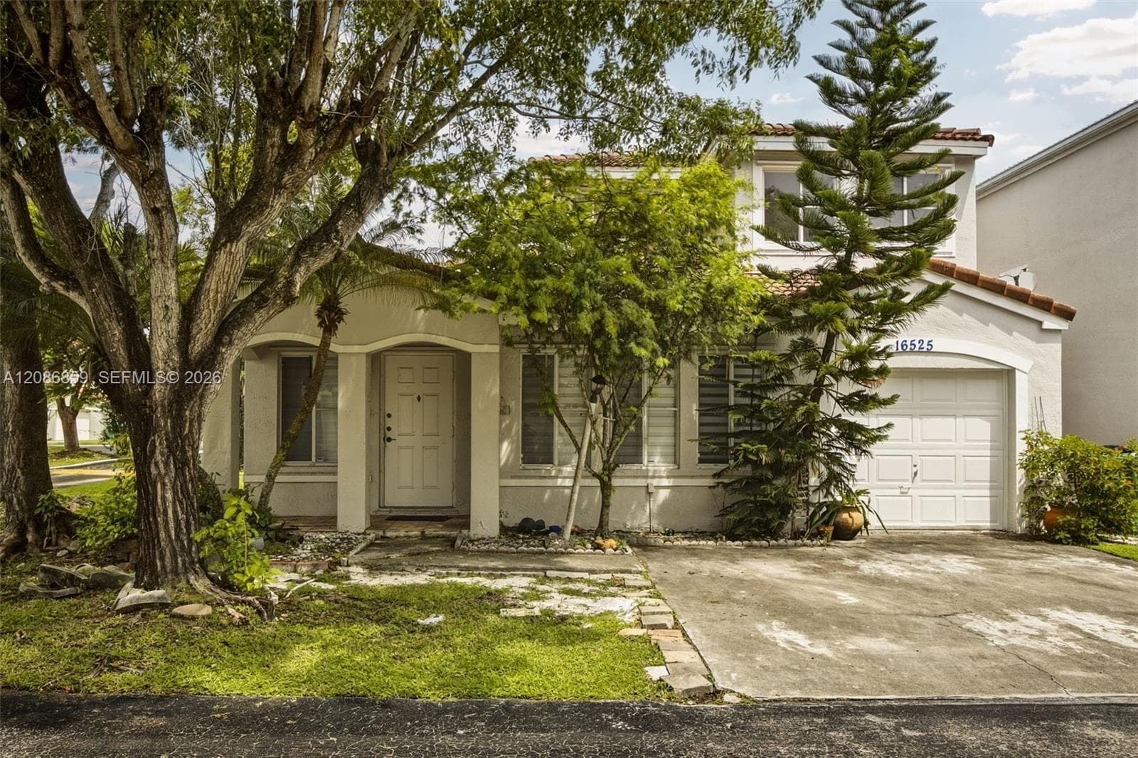 16525 SW 97th Ter photo 1