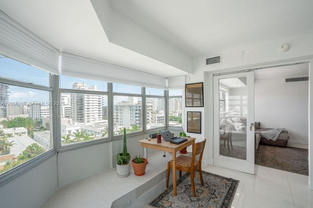 Octagon Towers · #11D in Miami Beach - Photo 14