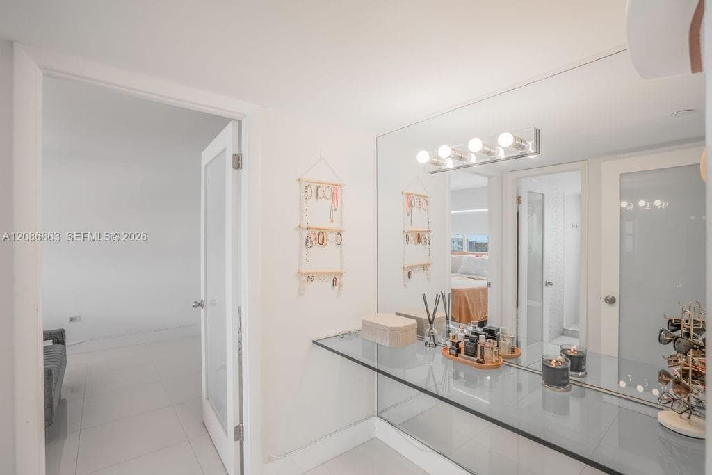 Octagon Towers · #11D in Miami Beach - Photo 11
