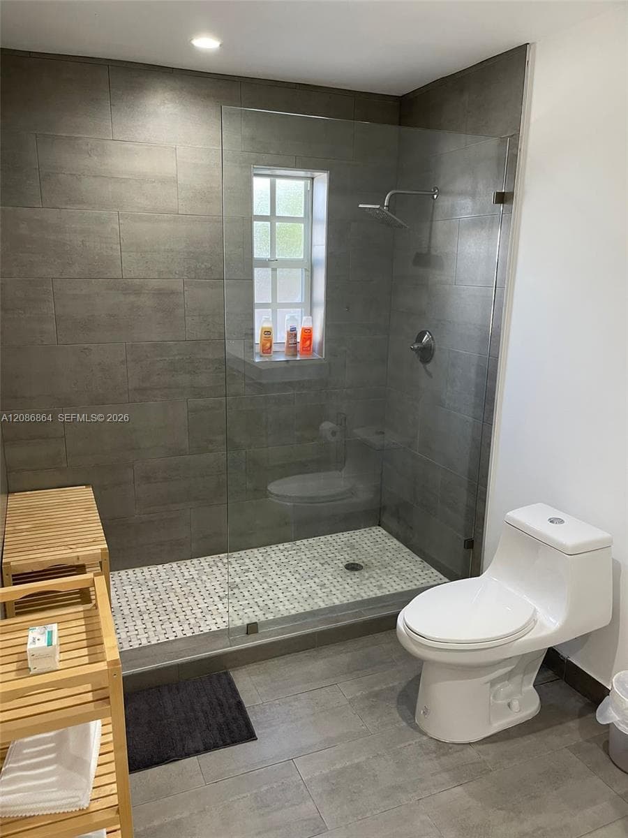 2375 NE 185th St photo 23