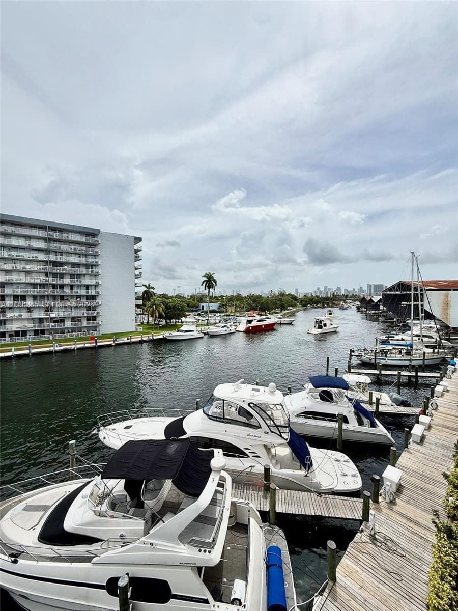 RIVER RUN SOUTH CONDO · #418 in Miami - Photo 20