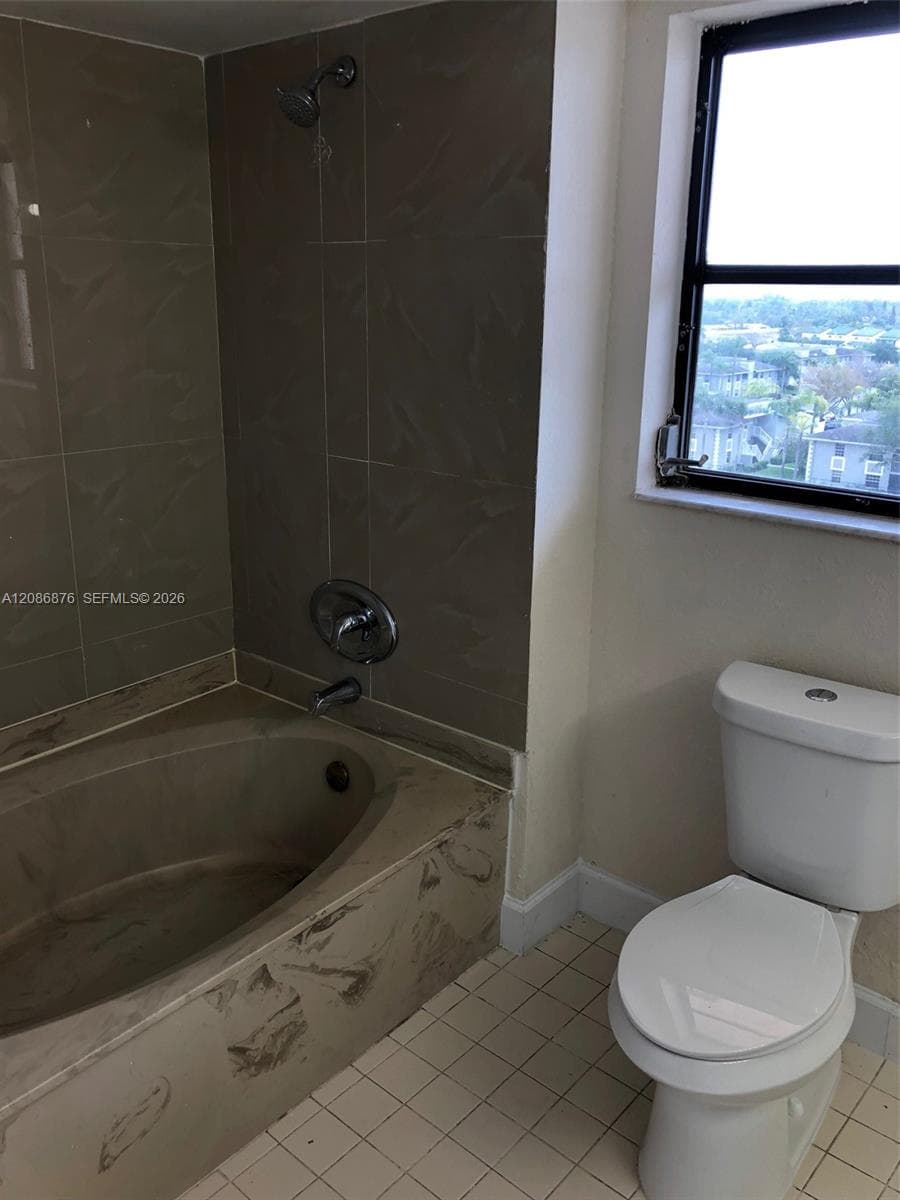 LAKE VIEW OF CALIF CLUB C · #702 in Miami - Photo 20