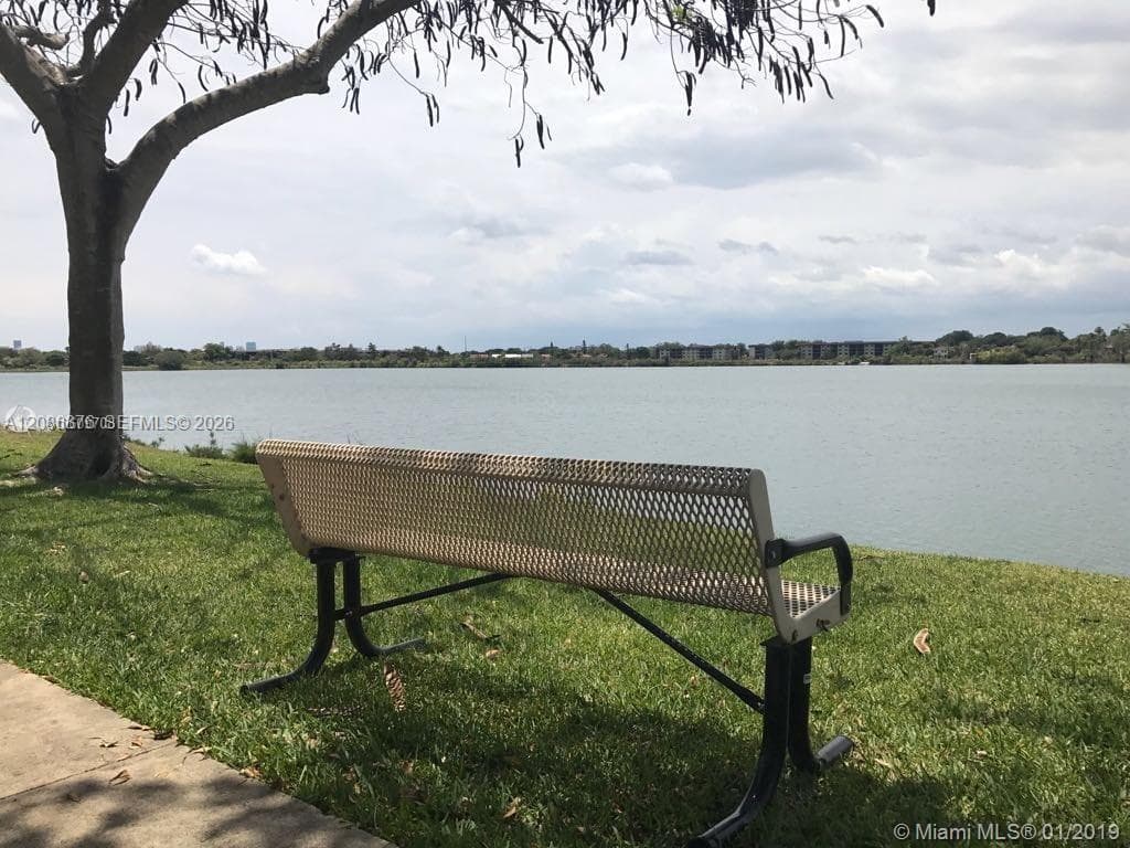 LAKE VIEW OF CALIF CLUB C · #702 in Miami - Photo 34
