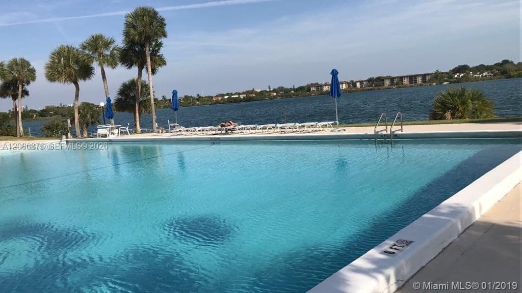 LAKE VIEW OF CALIF CLUB C · #702 in Miami - Photo 33