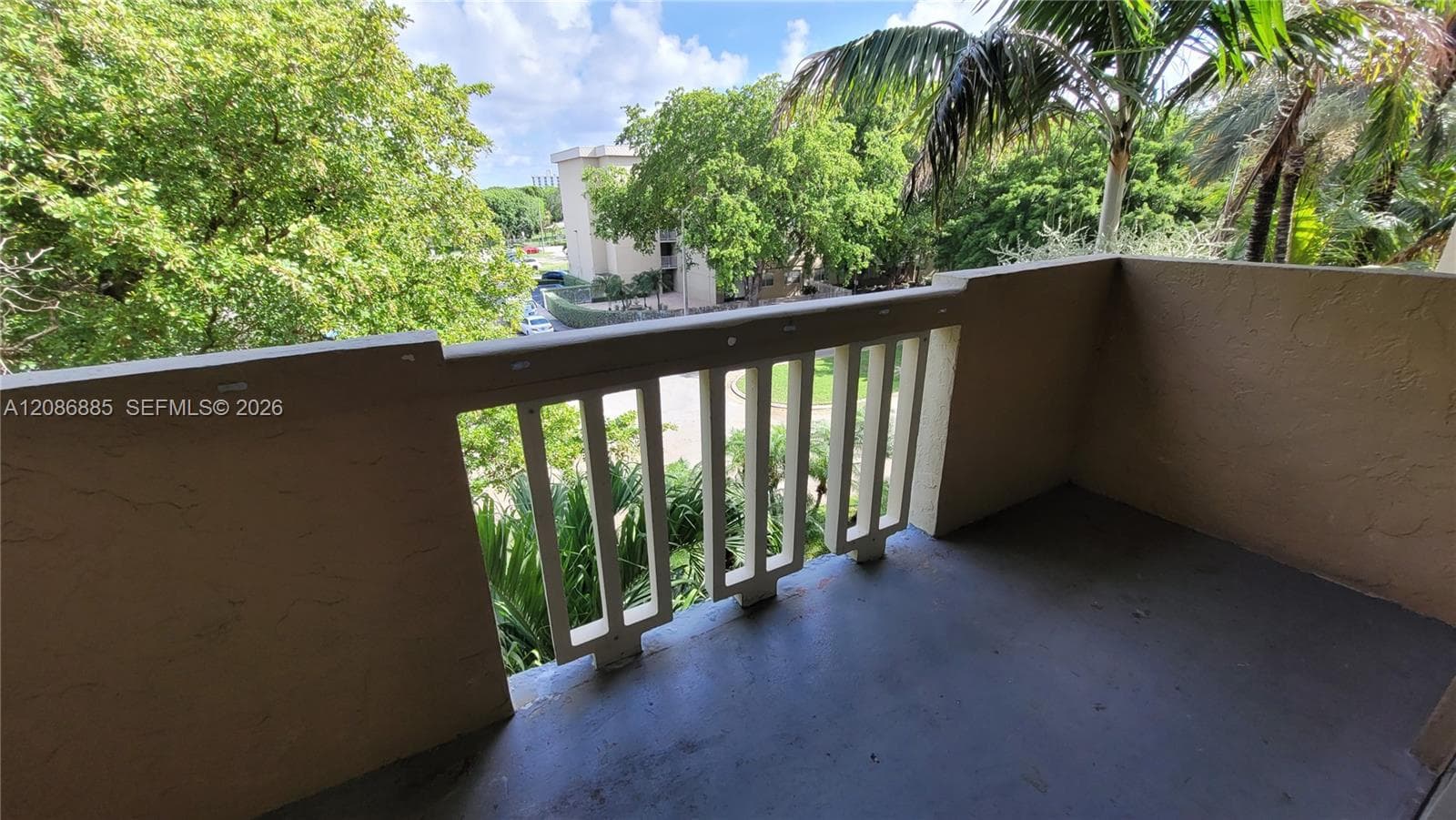 BAYVIEW PALMS CONDO · #428 in North Miami - Photo 6