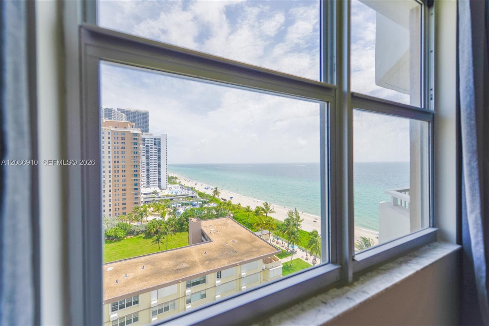 HEMISPHERES CONDO · #11H in Hallandale Beach - Photo 26
