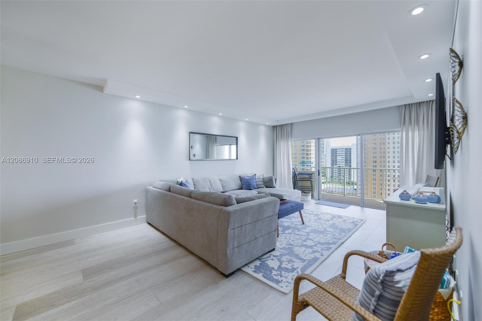 HEMISPHERES CONDO · #11H in Hallandale Beach - Photo 7