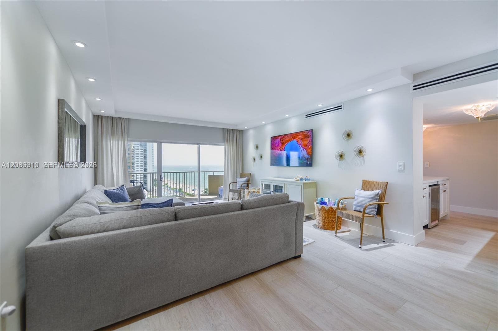 HEMISPHERES CONDO · #11H in Hallandale Beach - Photo 5