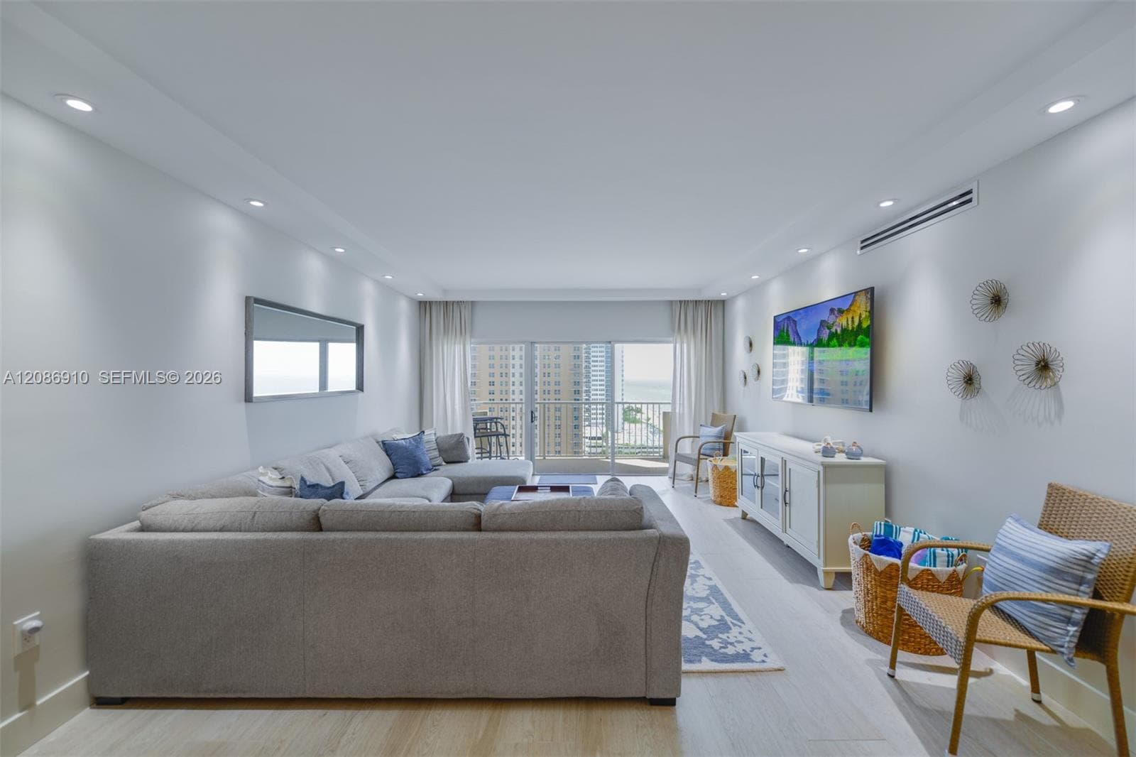 HEMISPHERES CONDO · #11H in Hallandale Beach - Photo 8