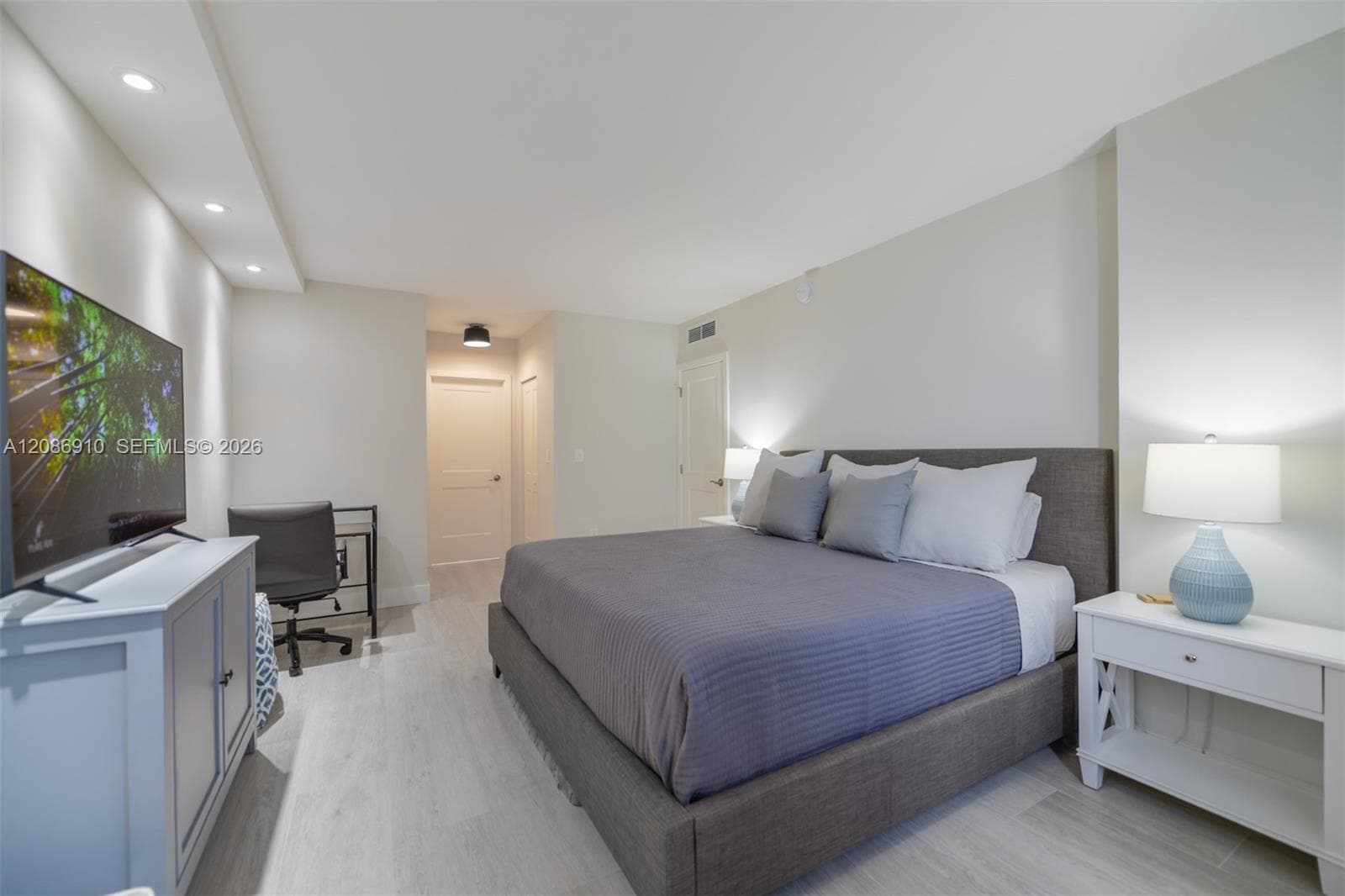 HEMISPHERES CONDO · #11H in Hallandale Beach - Photo 25
