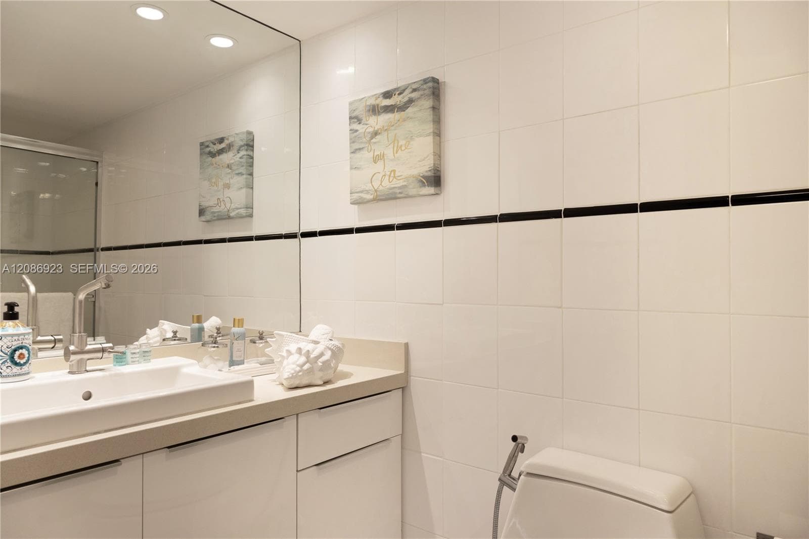 IMPERIAL TOWERS CONDO · #320 in Hallandale Beach - Photo 13