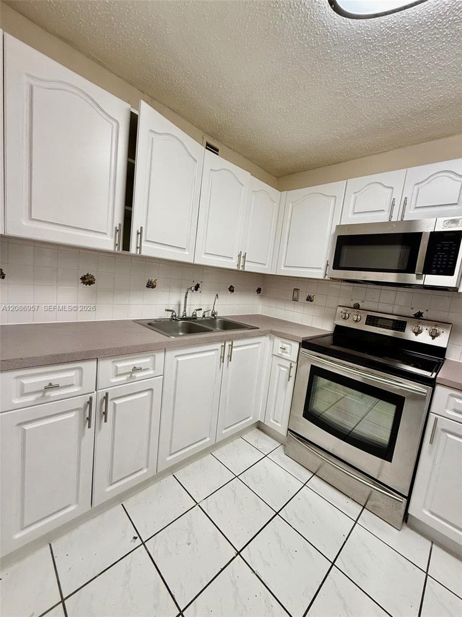 WESTLAND GARDENS CONDO · #215 in Hialeah - Photo 23