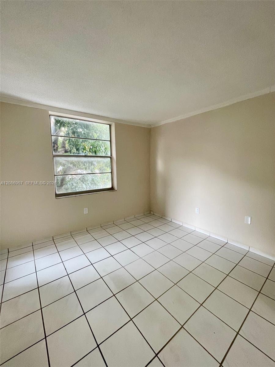 WESTLAND GARDENS CONDO · #215 in Hialeah - Photo 13