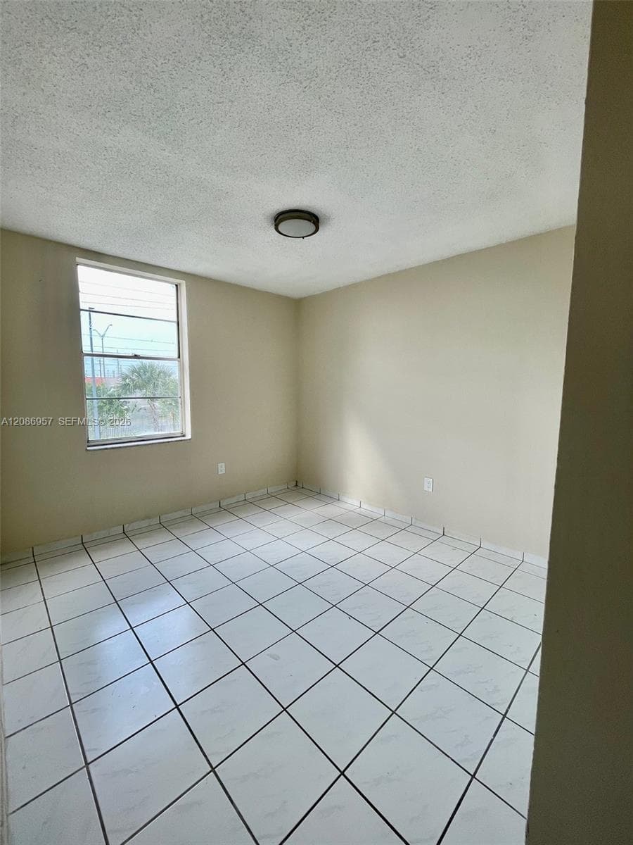 WESTLAND GARDENS CONDO · #215 in Hialeah - Photo 16