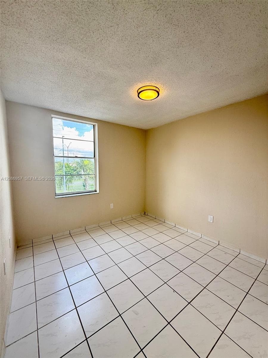 WESTLAND GARDENS CONDO · #215 in Hialeah - Photo 30