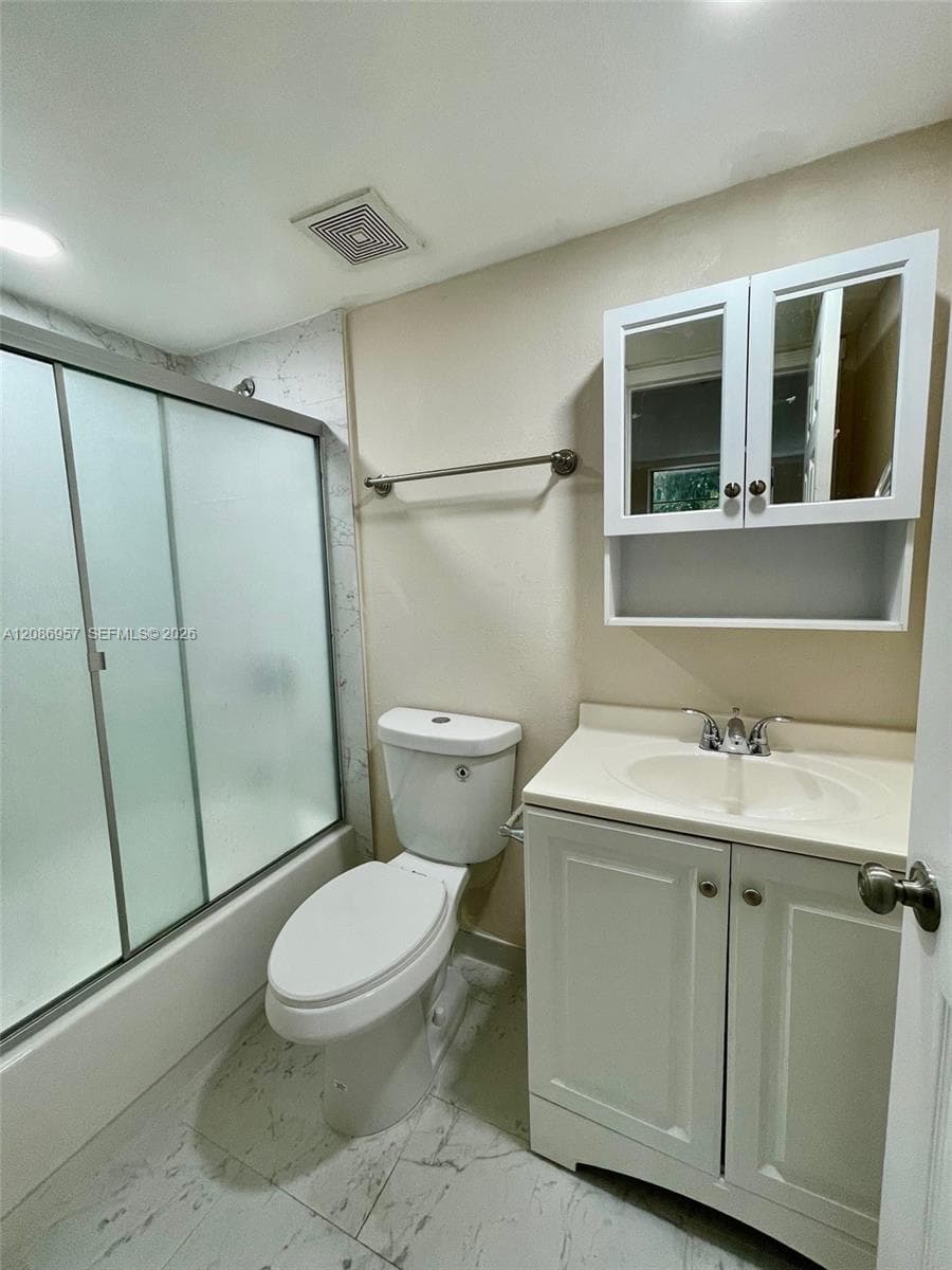 WESTLAND GARDENS CONDO · #215 in Hialeah - Photo 15