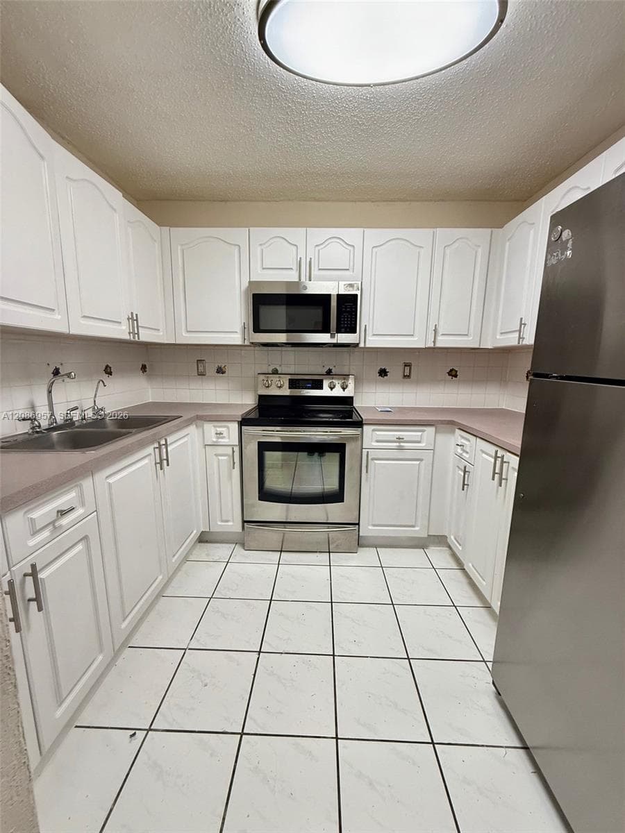 WESTLAND GARDENS CONDO · #215 in Hialeah - Photo 21