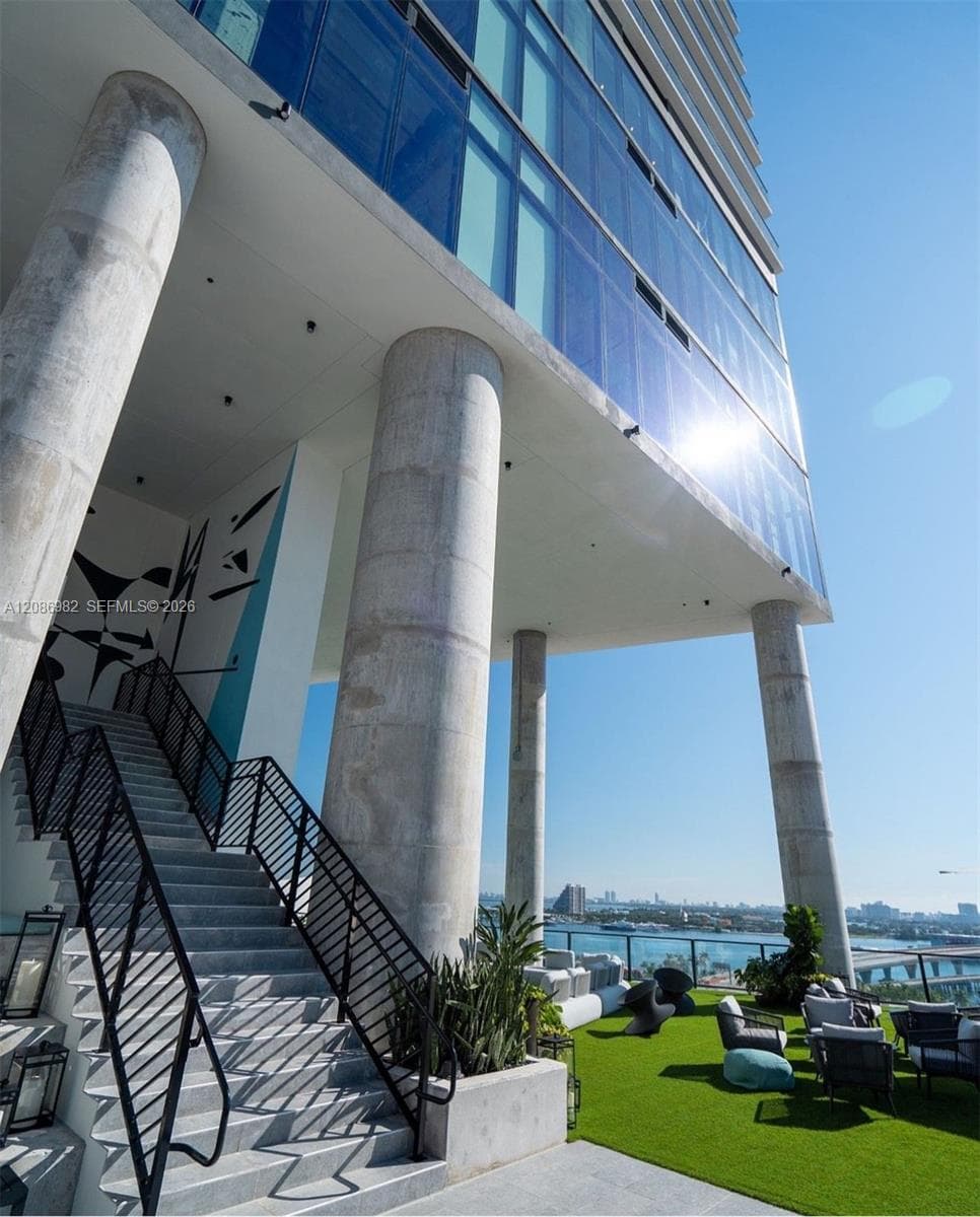The Elser Hotel & Residences · #1510 in Miami - Photo 3