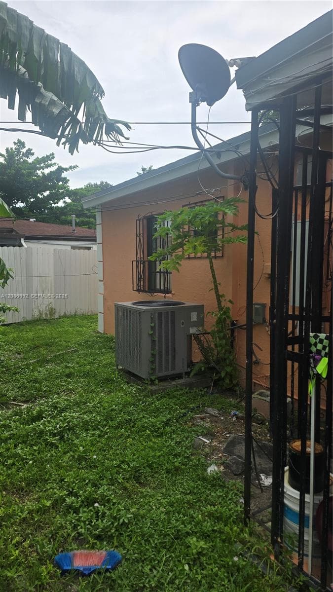2911 NW 163rd St photo 6
