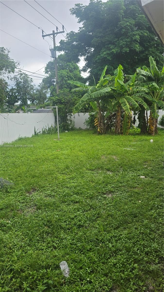 2911 NW 163rd St photo 4