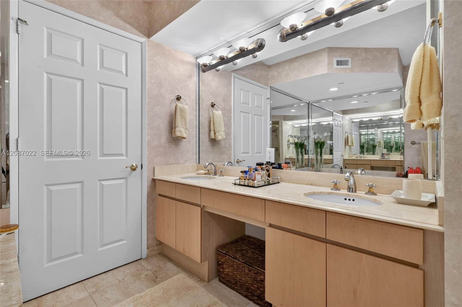 MILLENNIUM CONDO · #2501 in Sunny Isles Beach - Photo 21