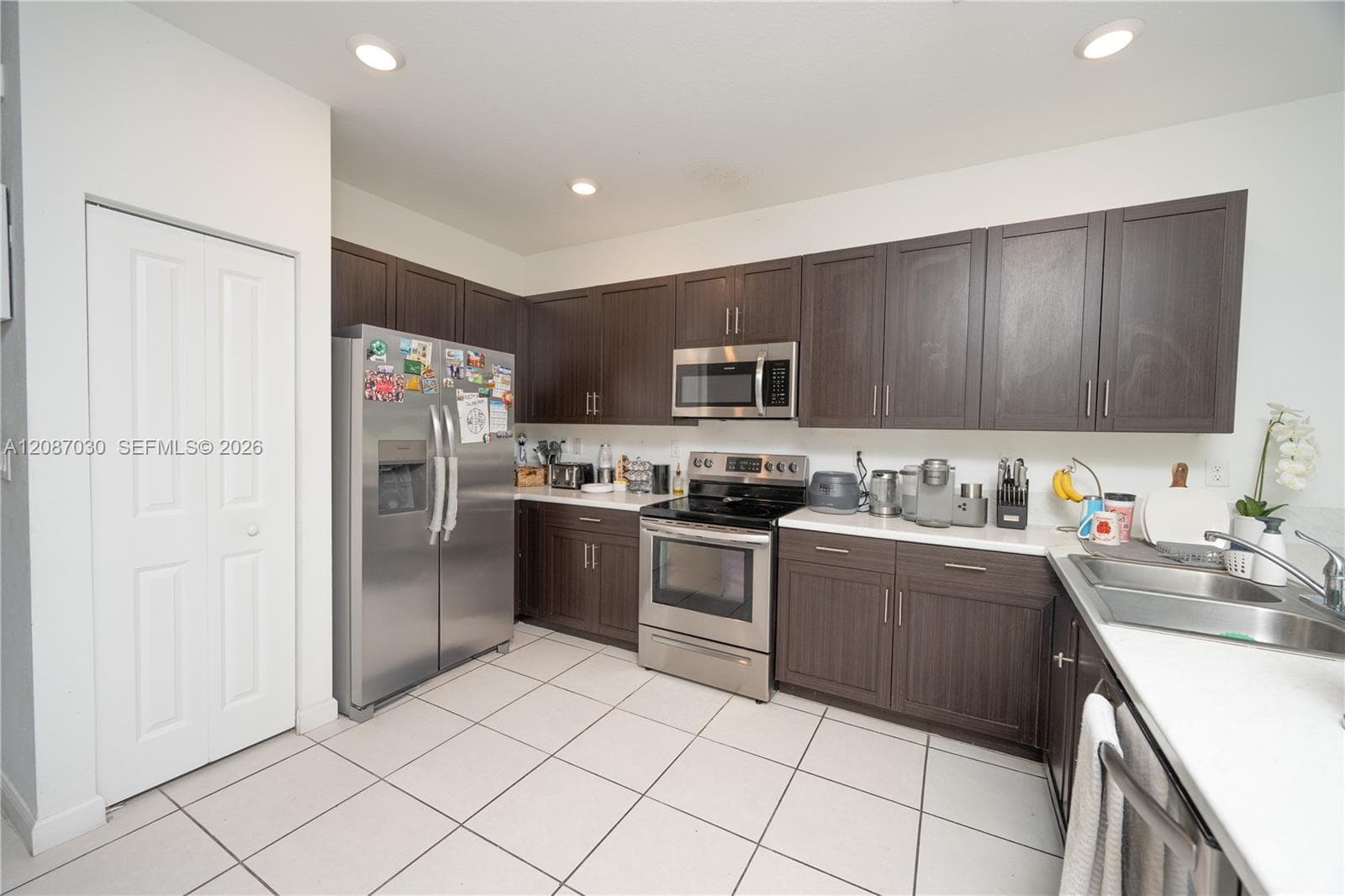 1231 SE 27th Ter #0 photo 5