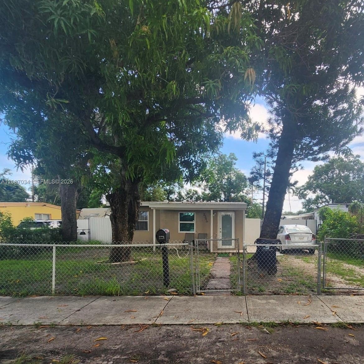 2346 Service Rd photo 2