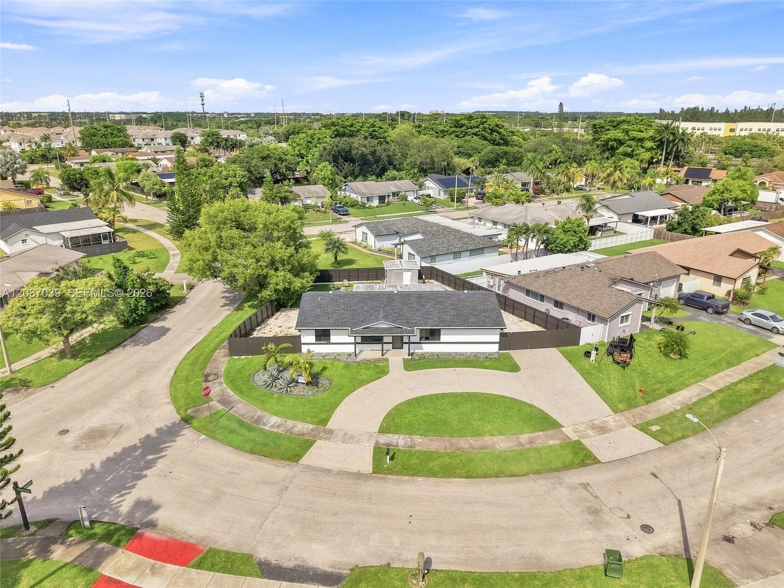 1707 S Curlew Ln photo 3