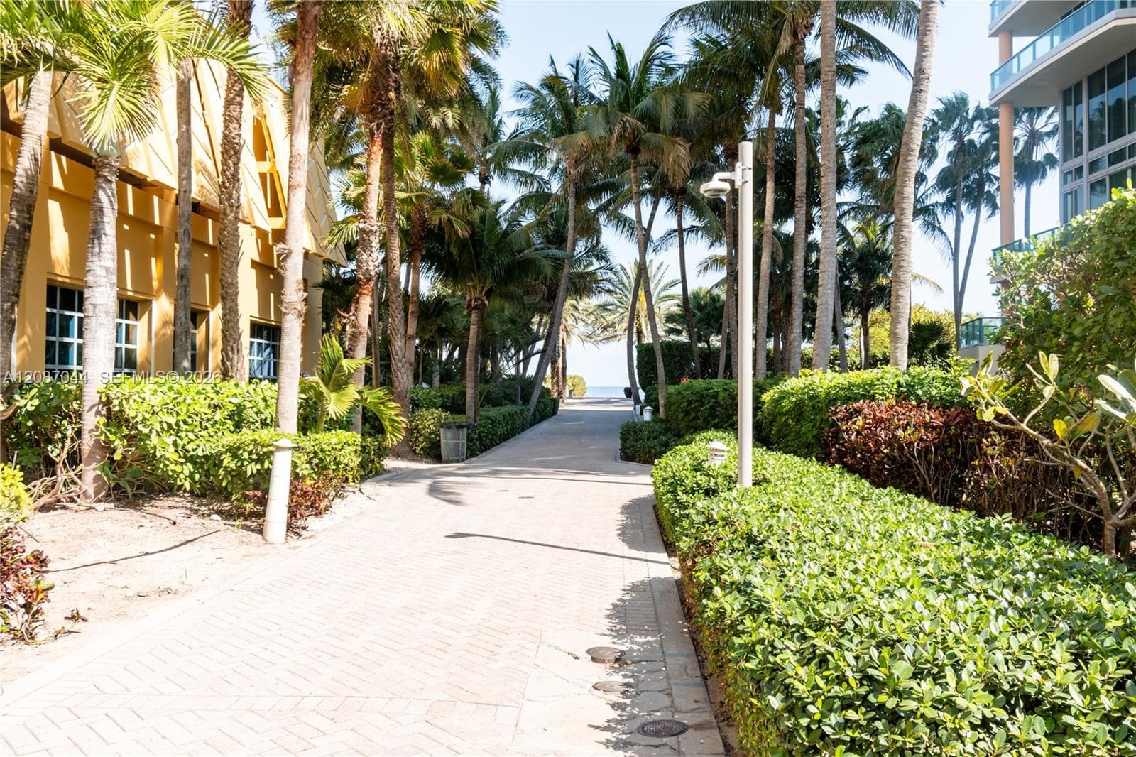 The Drake Condo · #309 in Miami Beach - Photo 15