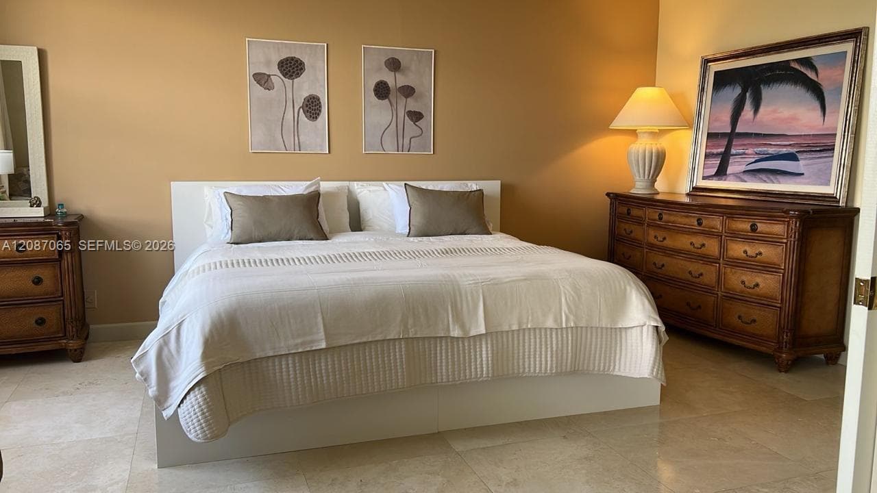 CLIPPER · #1005 in Aventura - Photo 15
