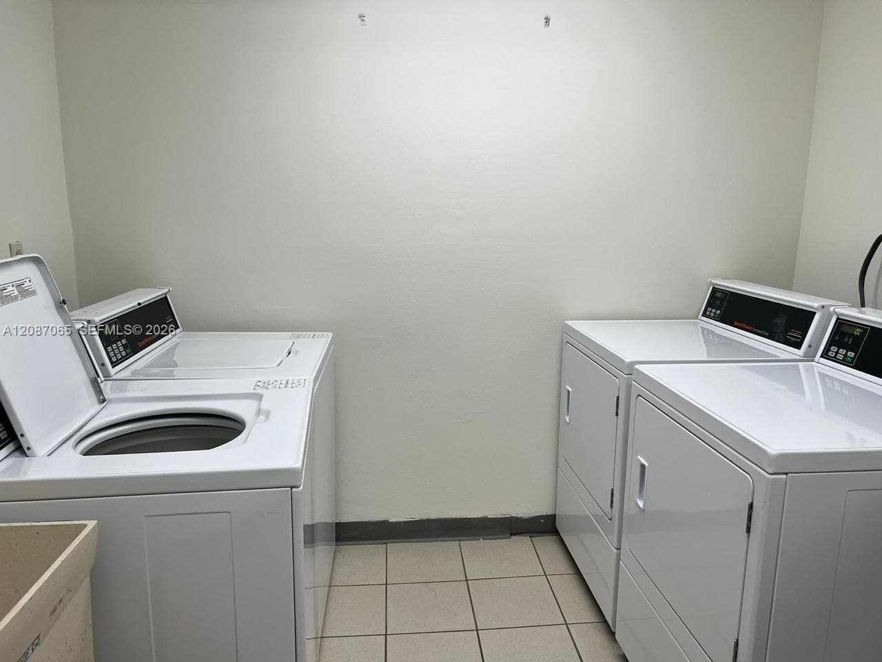 CLIPPER · #1005 in Aventura - Photo 29