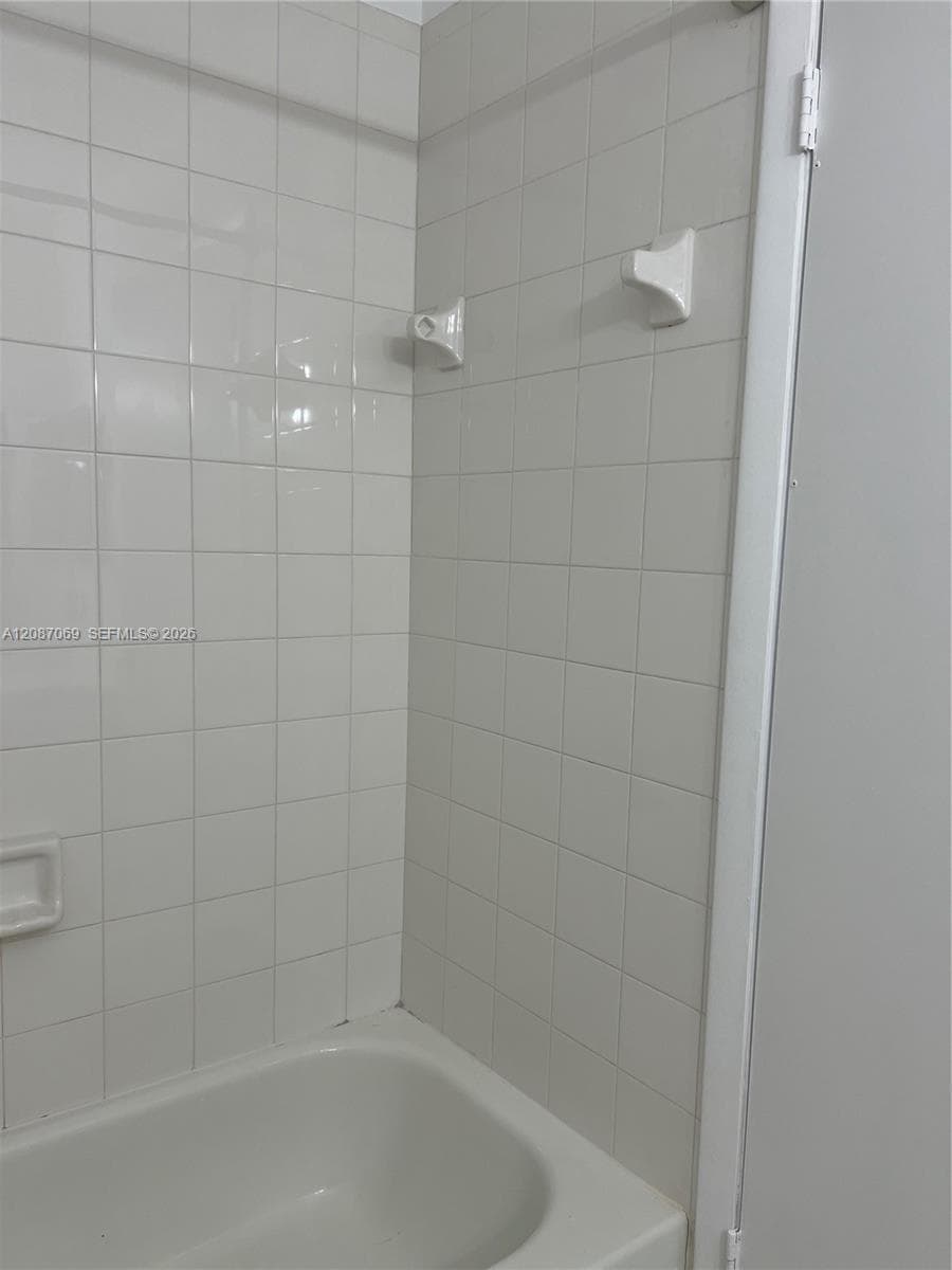 MARINA REAL CONDO NO 4 · #304 in Miami - Photo 31