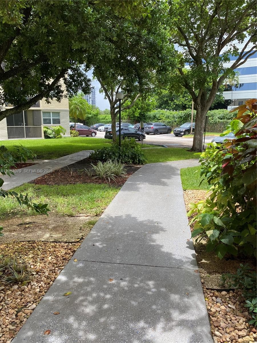 LAS VISTAS AT DORAL CONDO · #104 in Doral - Photo 13