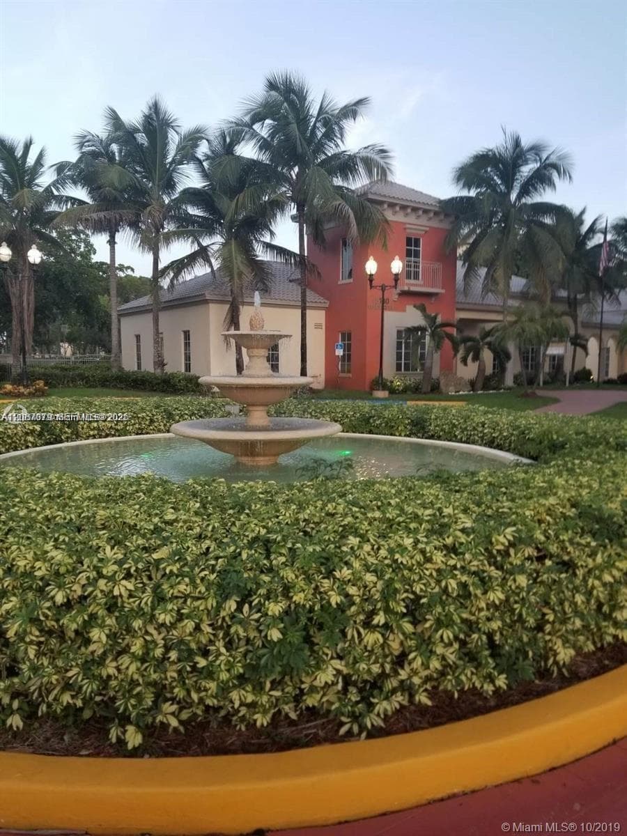 LAS VISTAS AT DORAL CONDO · #104 in Doral - Photo 4