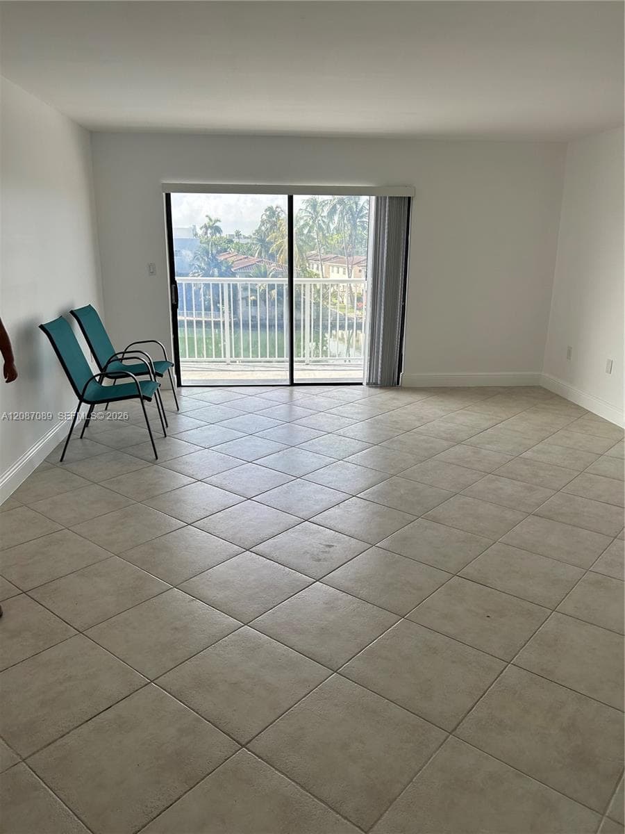 NORMANDY SHORES YT & CC I · #4E in Miami Beach - Photo 10