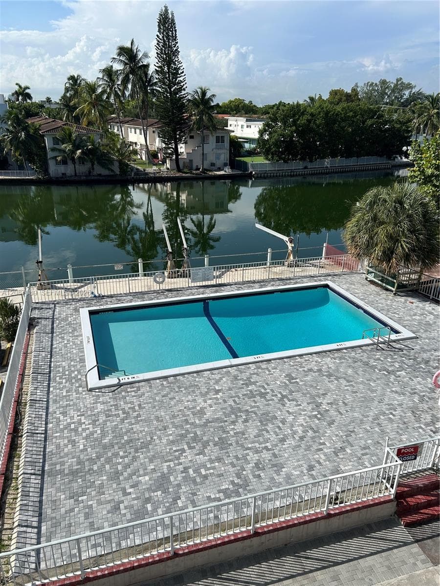 NORMANDY SHORES YT & CC I · #4E in Miami Beach - Photo 18