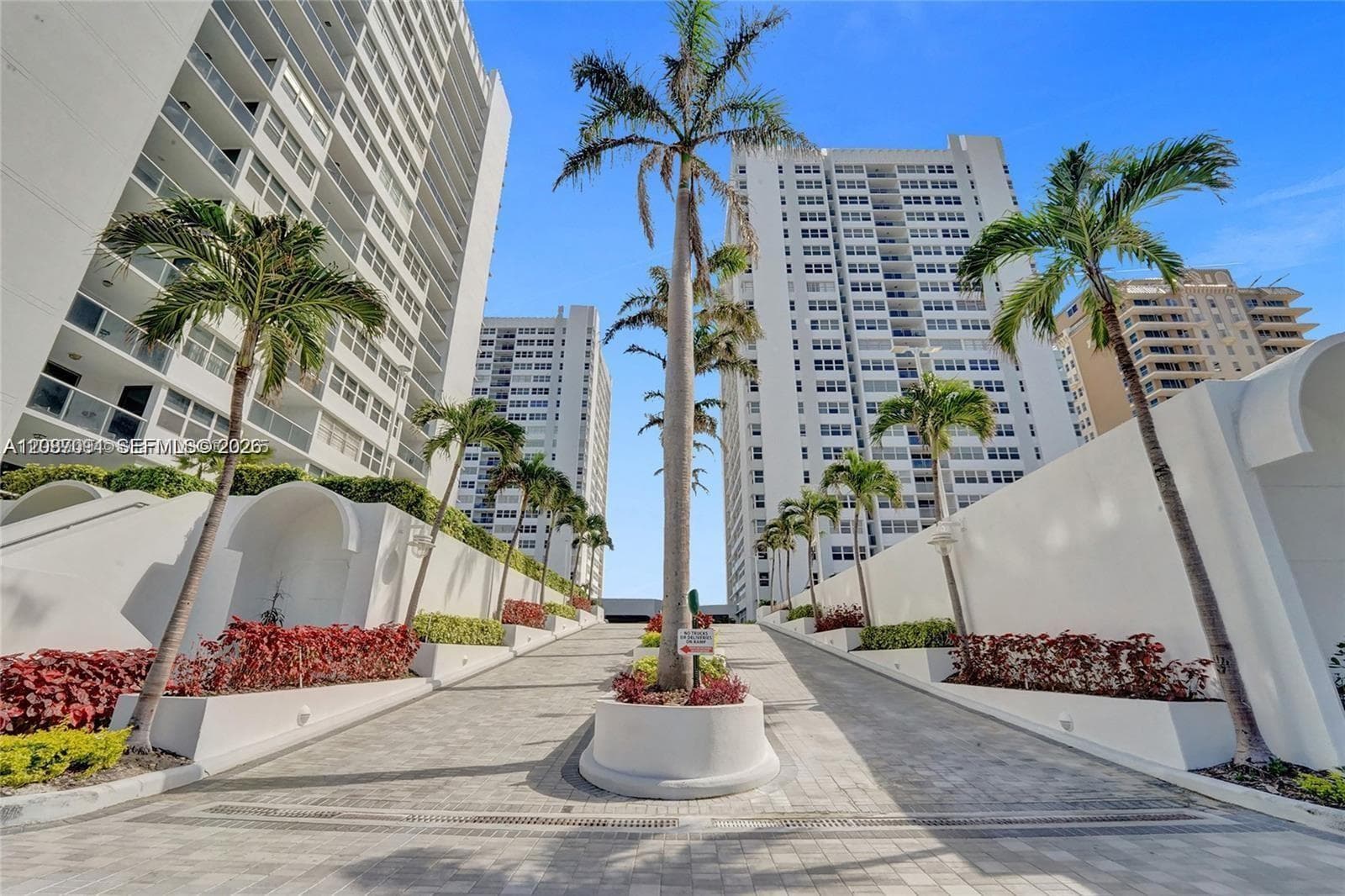 LA MER ESTATES · #402 in Hallandale Beach - Photo 13