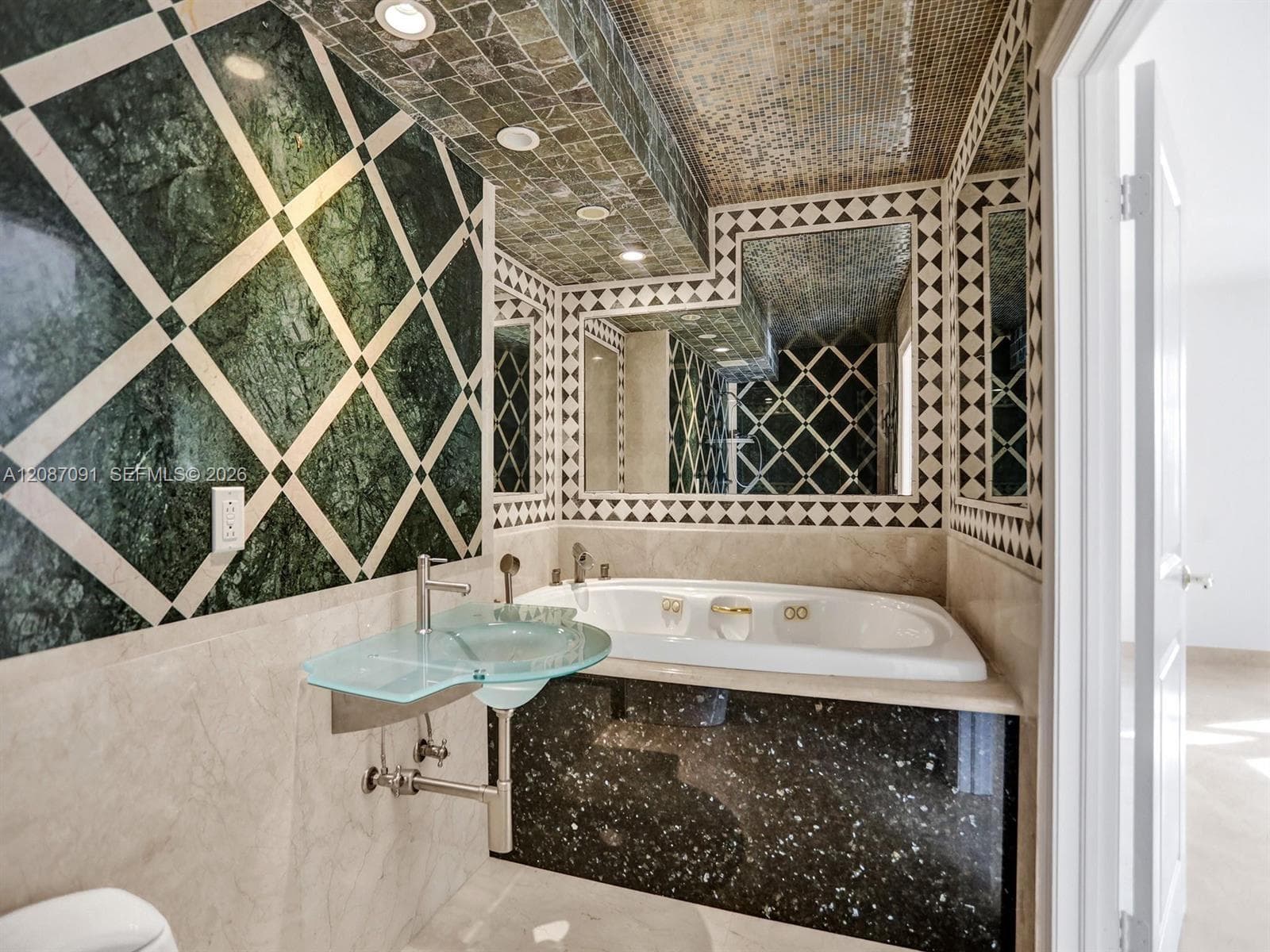 LA MER ESTATES · #402 in Hallandale Beach - Photo 28