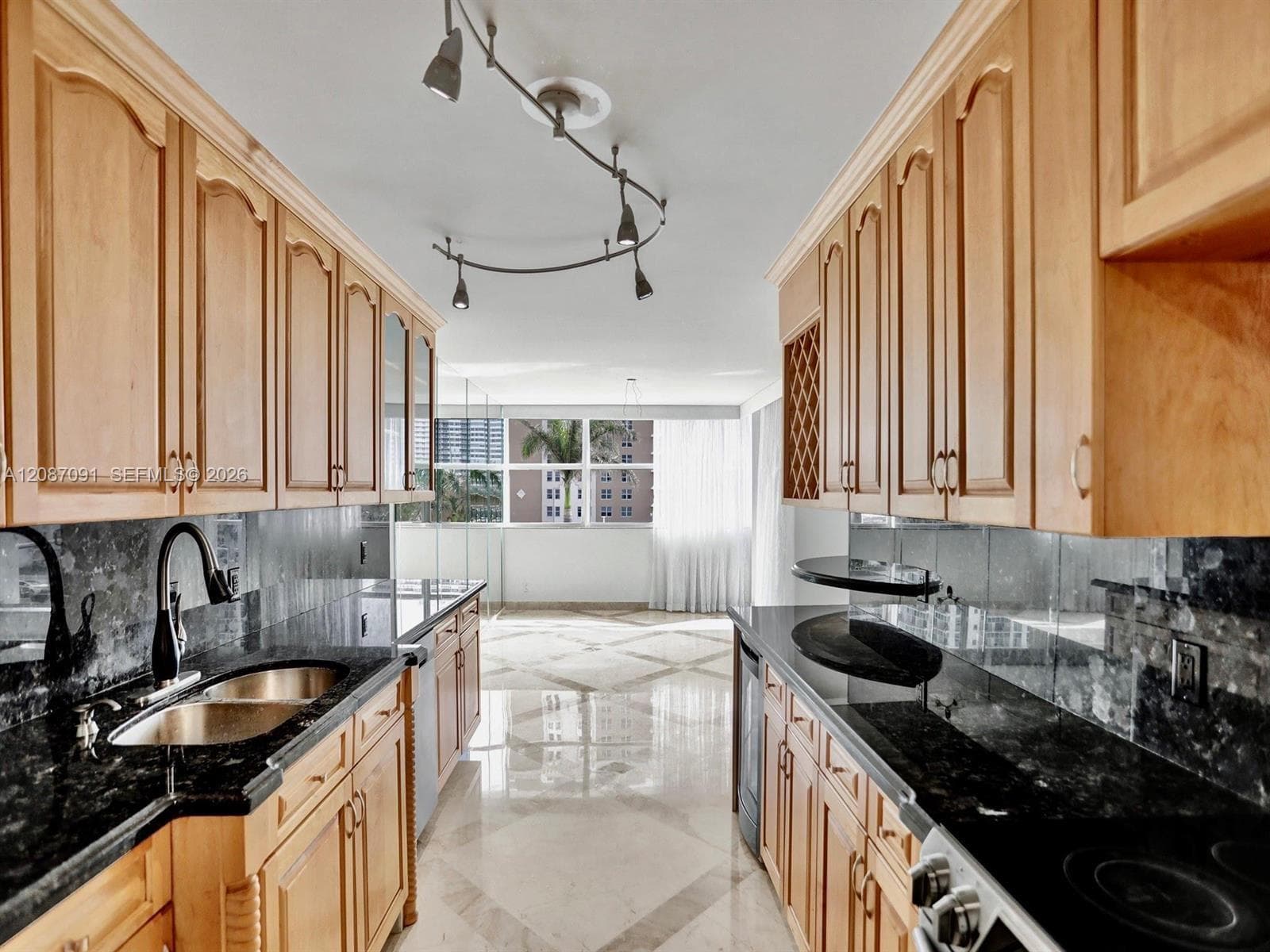 LA MER ESTATES · #402 in Hallandale Beach - Photo 11