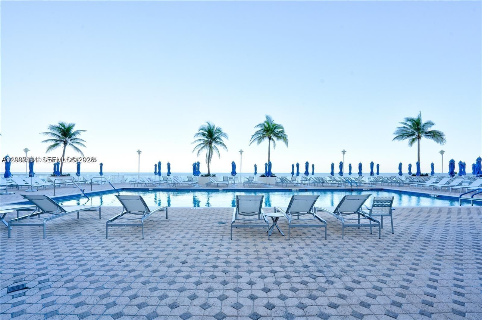 LA MER ESTATES · #402 in Hallandale Beach - Photo 4