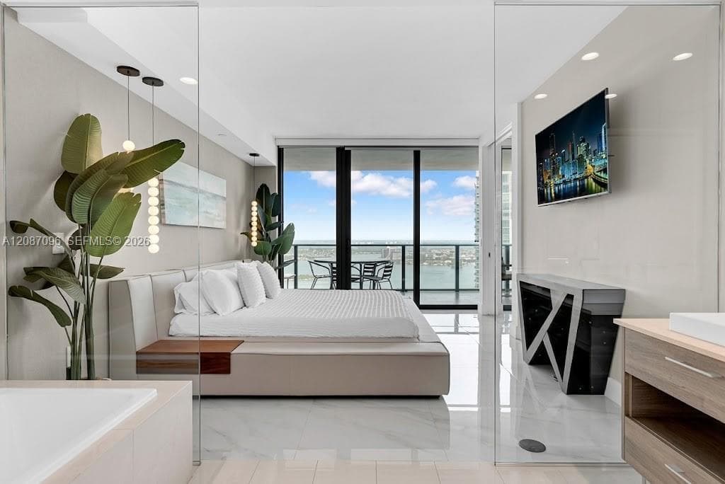 Paraiso Bay · #4705 in Miami - Photo 16