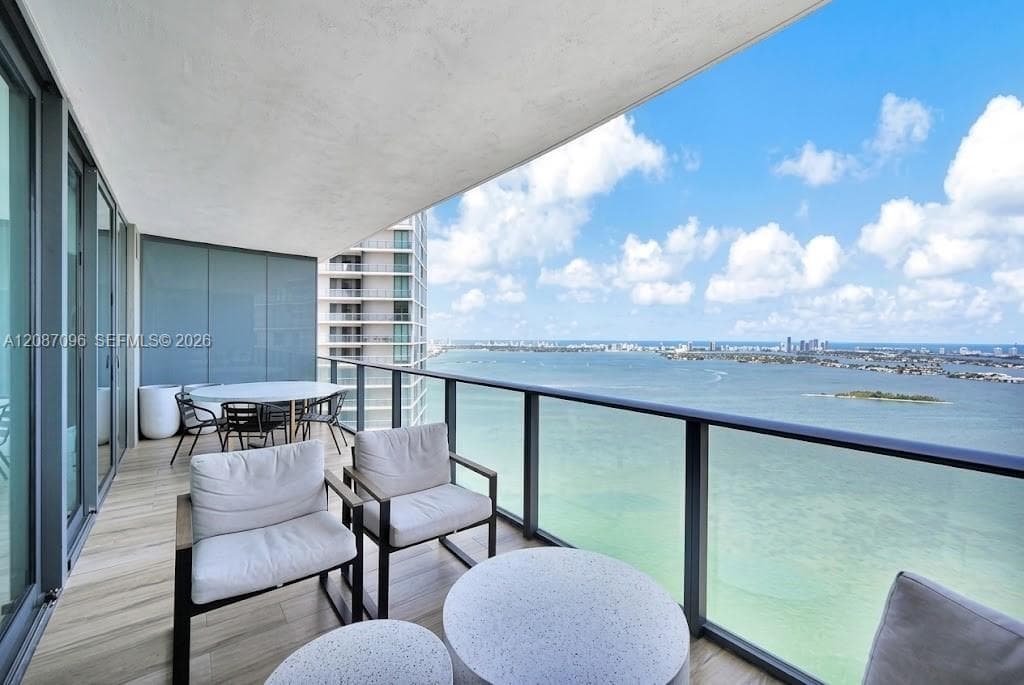 Paraiso Bay · #4705 in Miami - Photo 3