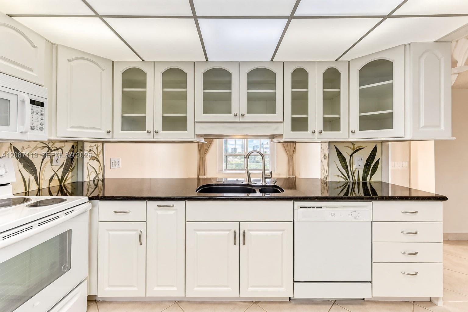 MEADOWBROOK LAKES VIEW CO · #408 in Dania Beach - Photo 10