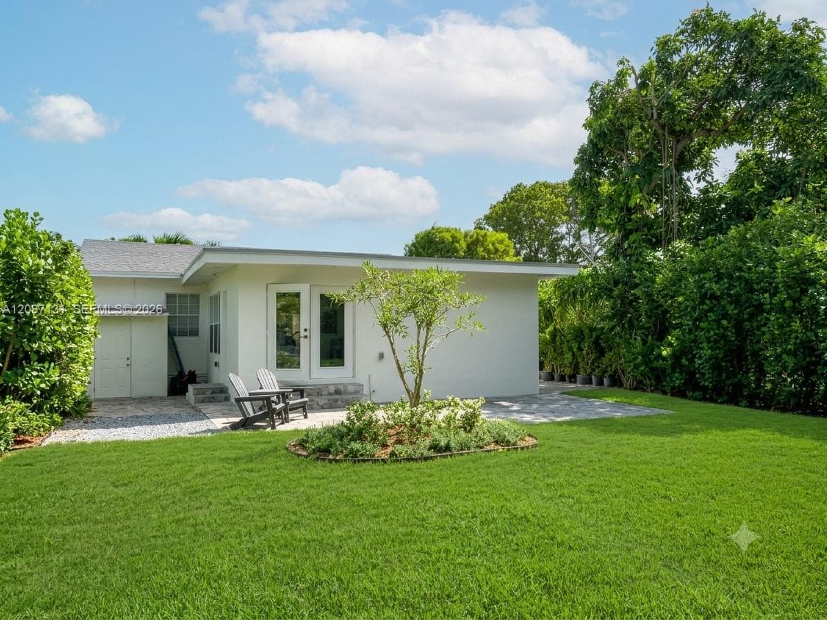 255 NW 50th St photo 17