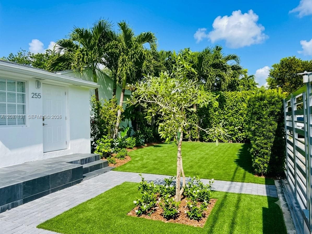 255 NW 50th St photo 18