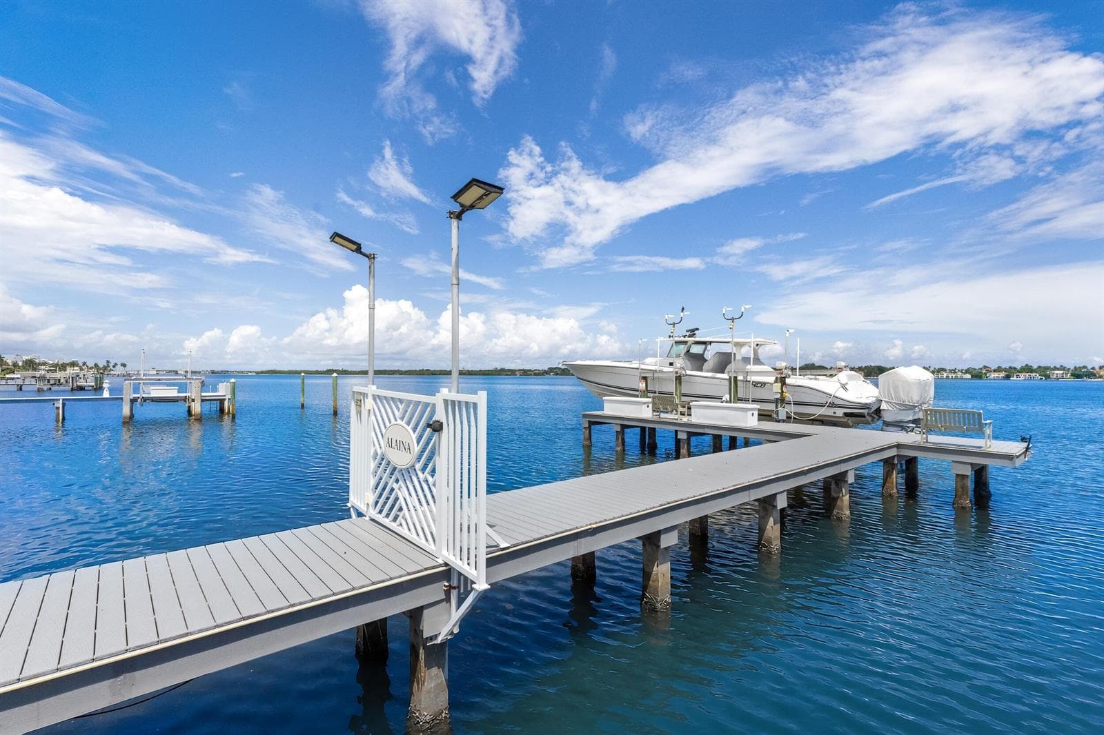 Dock 4